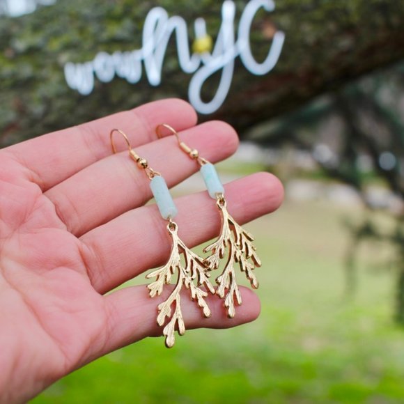 New Gold Coral Seaweed Branch Drop Dangle Earrings - Picture 12 of 13
